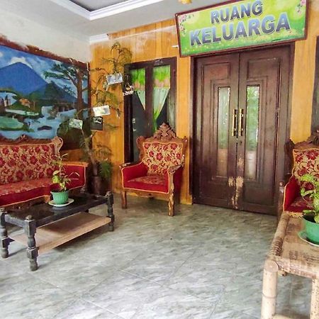Oyo 90988 Tangkoko Jungle Homestay Rinondoran Екстер'єр фото
