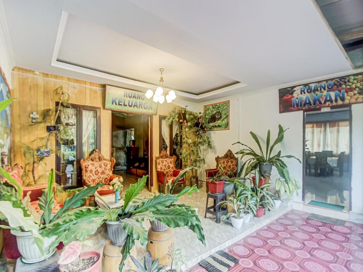 Oyo 90988 Tangkoko Jungle Homestay Rinondoran Екстер'єр фото