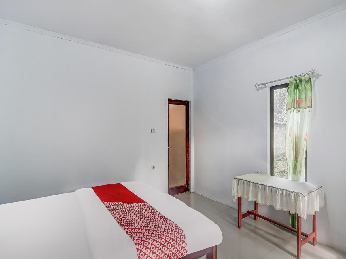 Oyo 90988 Tangkoko Jungle Homestay Rinondoran Екстер'єр фото