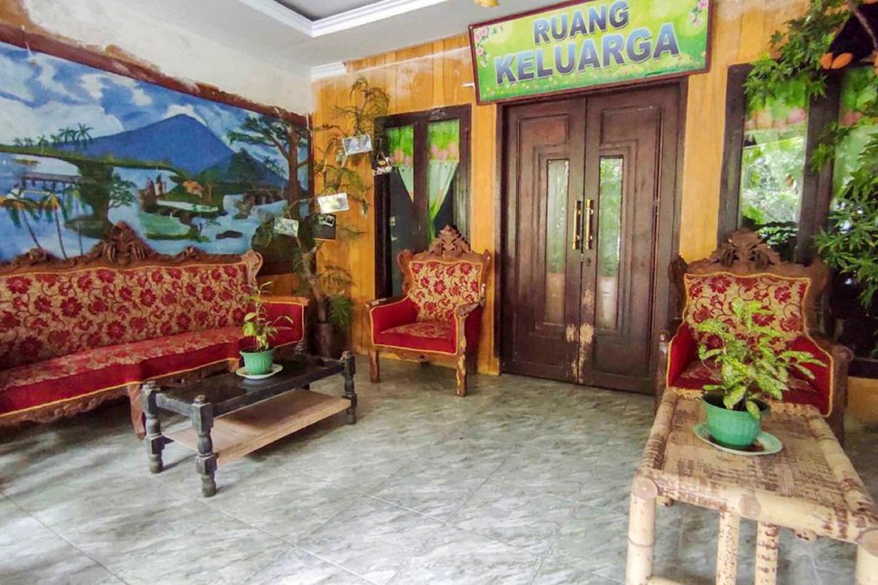 Oyo 90988 Tangkoko Jungle Homestay Rinondoran Екстер'єр фото
